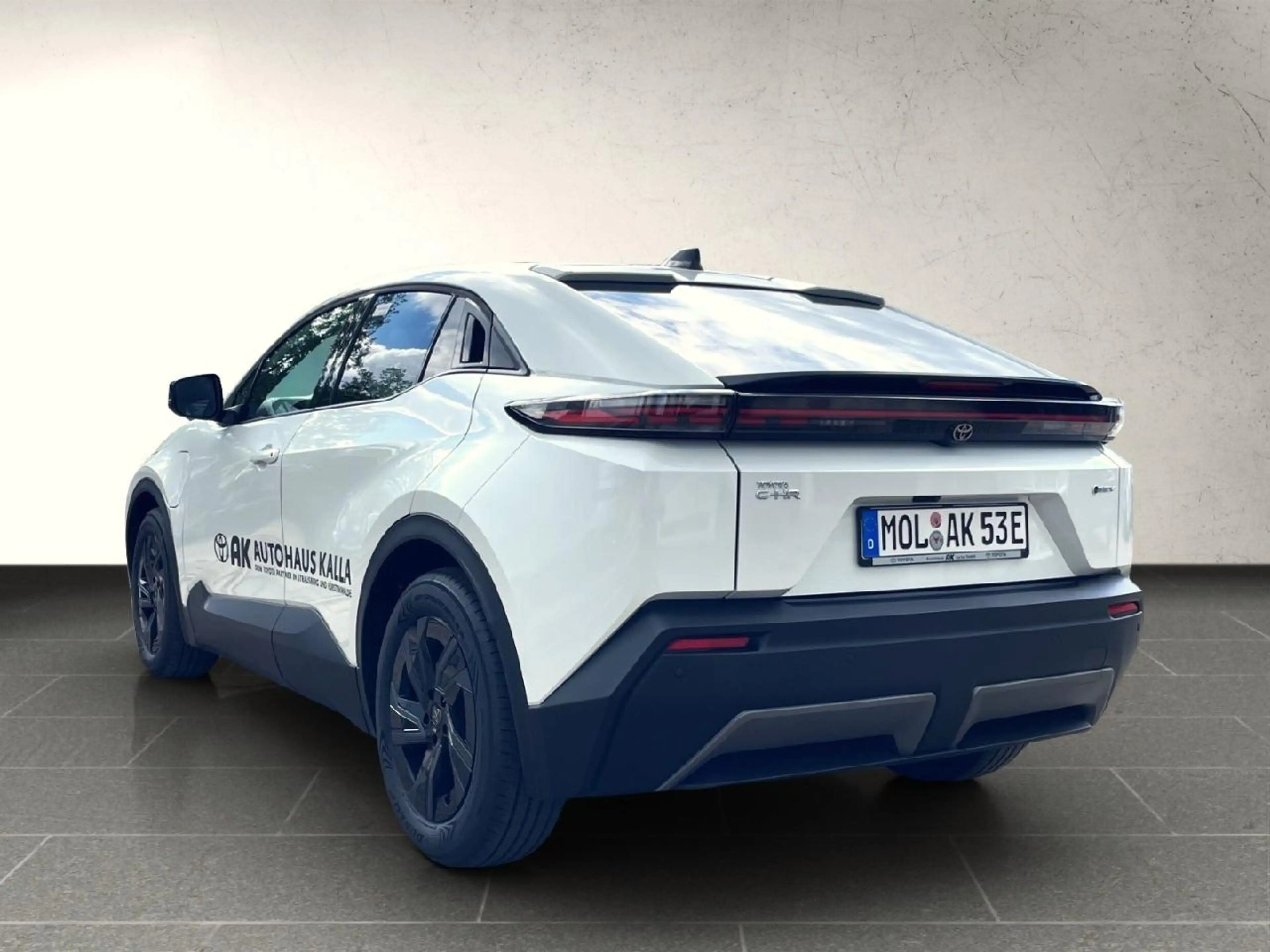 Toyota C-HR+ 165 kW Teamplayer — photo 4