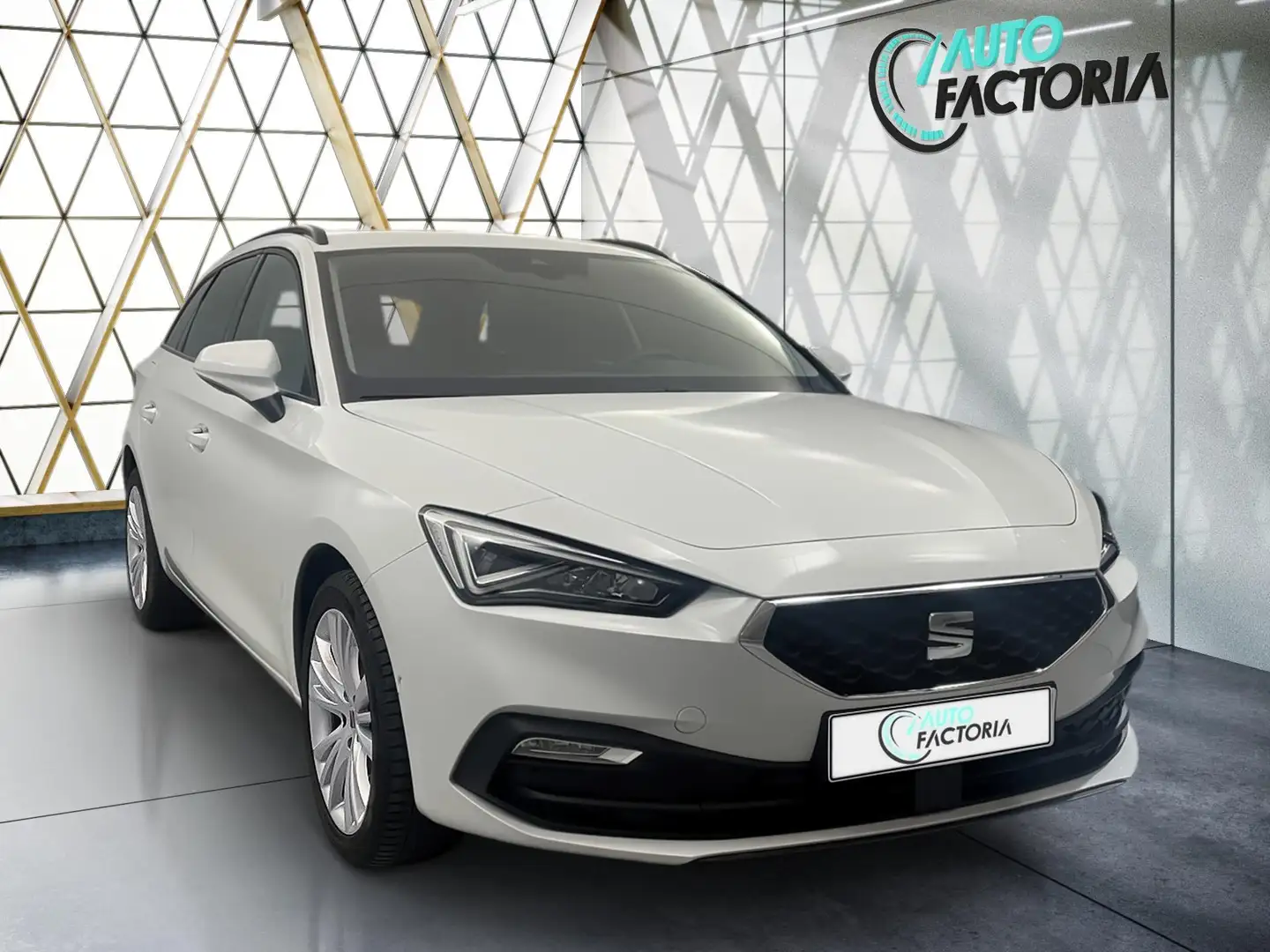 SEAT Leon Break -41% 1.5 TSI 150cv BVA+MIRRORLINK+CAM+Opts Beige - 2