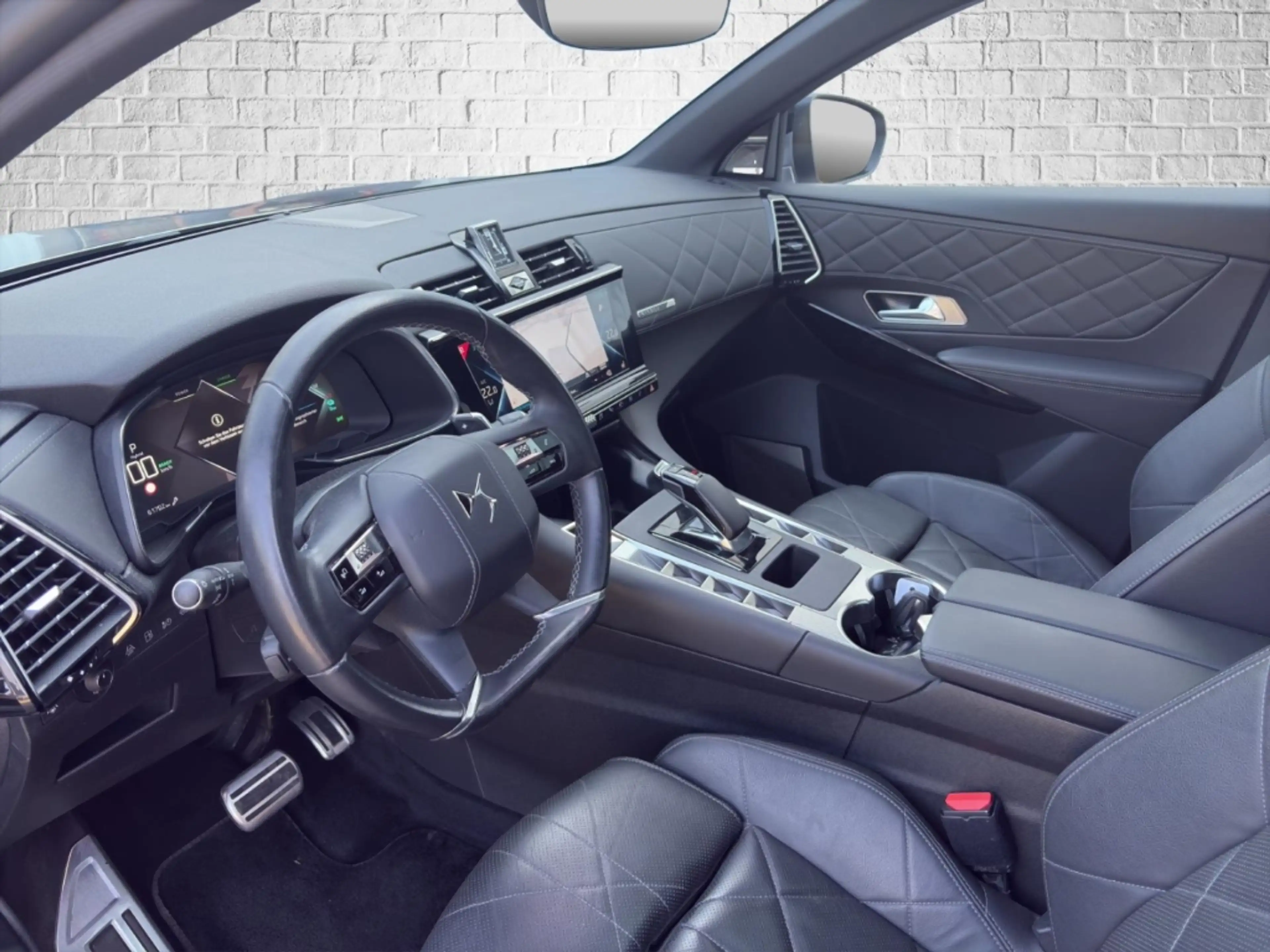 DS Automobiles DS 7 Crossback E-Tense Ligne Noire 4x4 300 P-Dach Navi — photo 12
