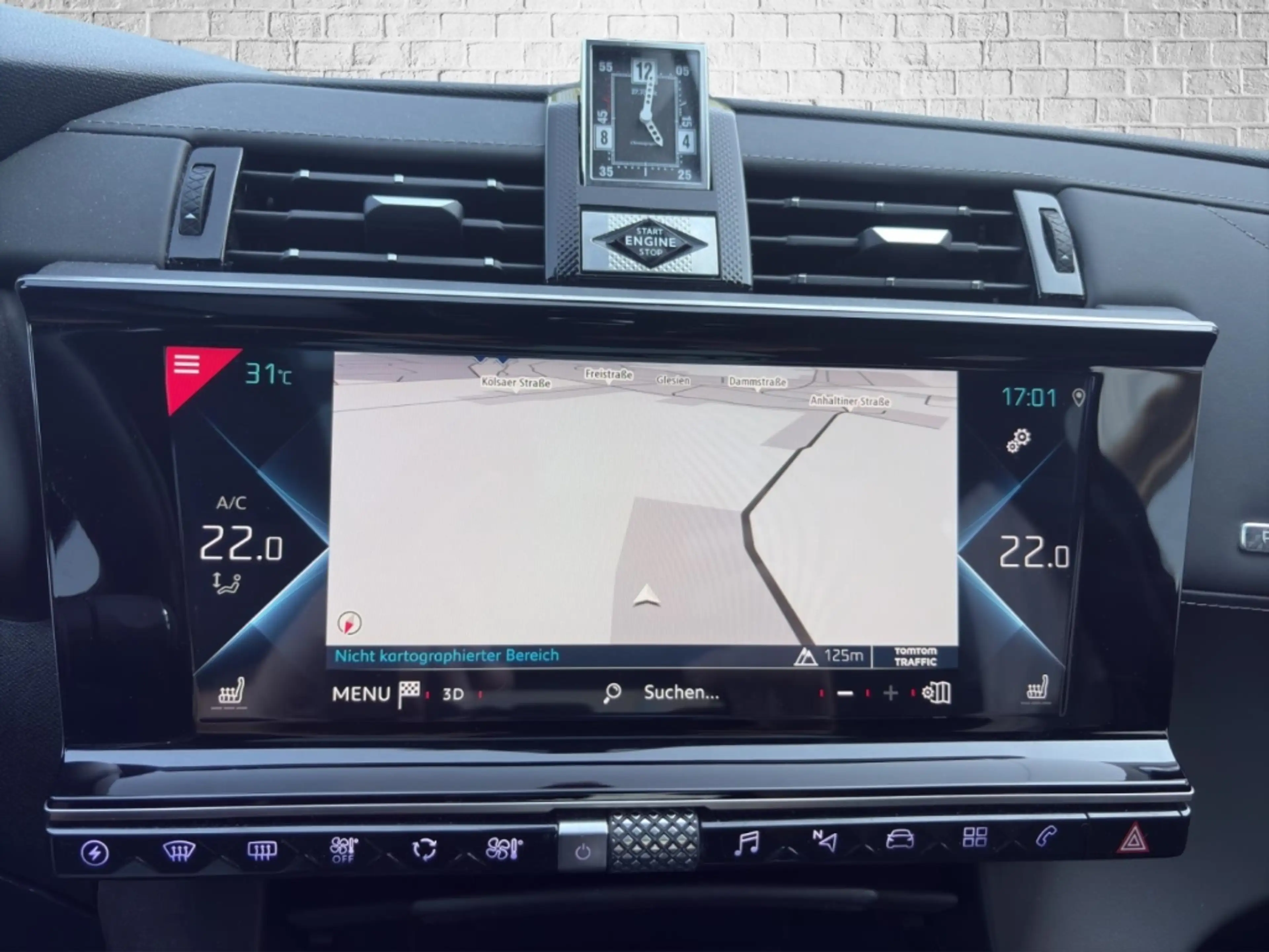 DS Automobiles DS 7 Crossback E-Tense Ligne Noire 4x4 300 P-Dach Navi — photo 16
