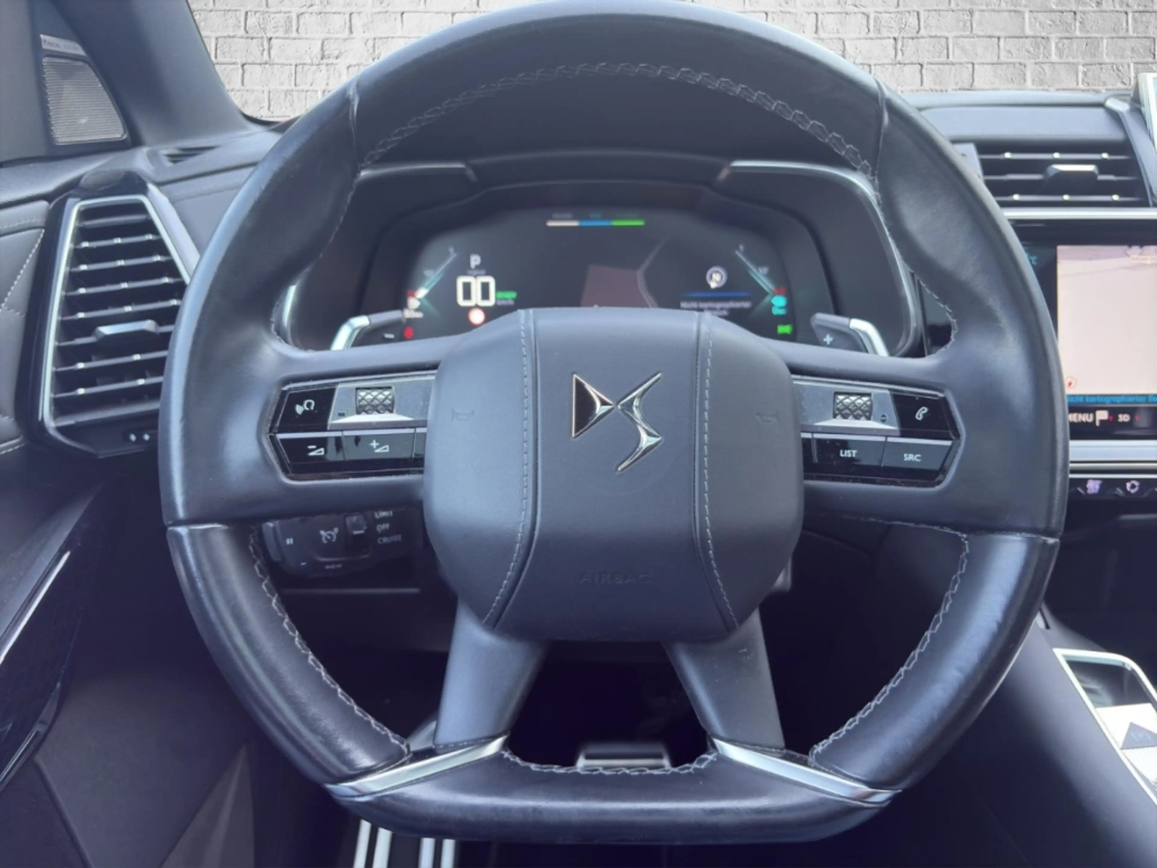 DS Automobiles DS 7 Crossback E-Tense Ligne Noire 4x4 300 P-Dach Navi — photo 15
