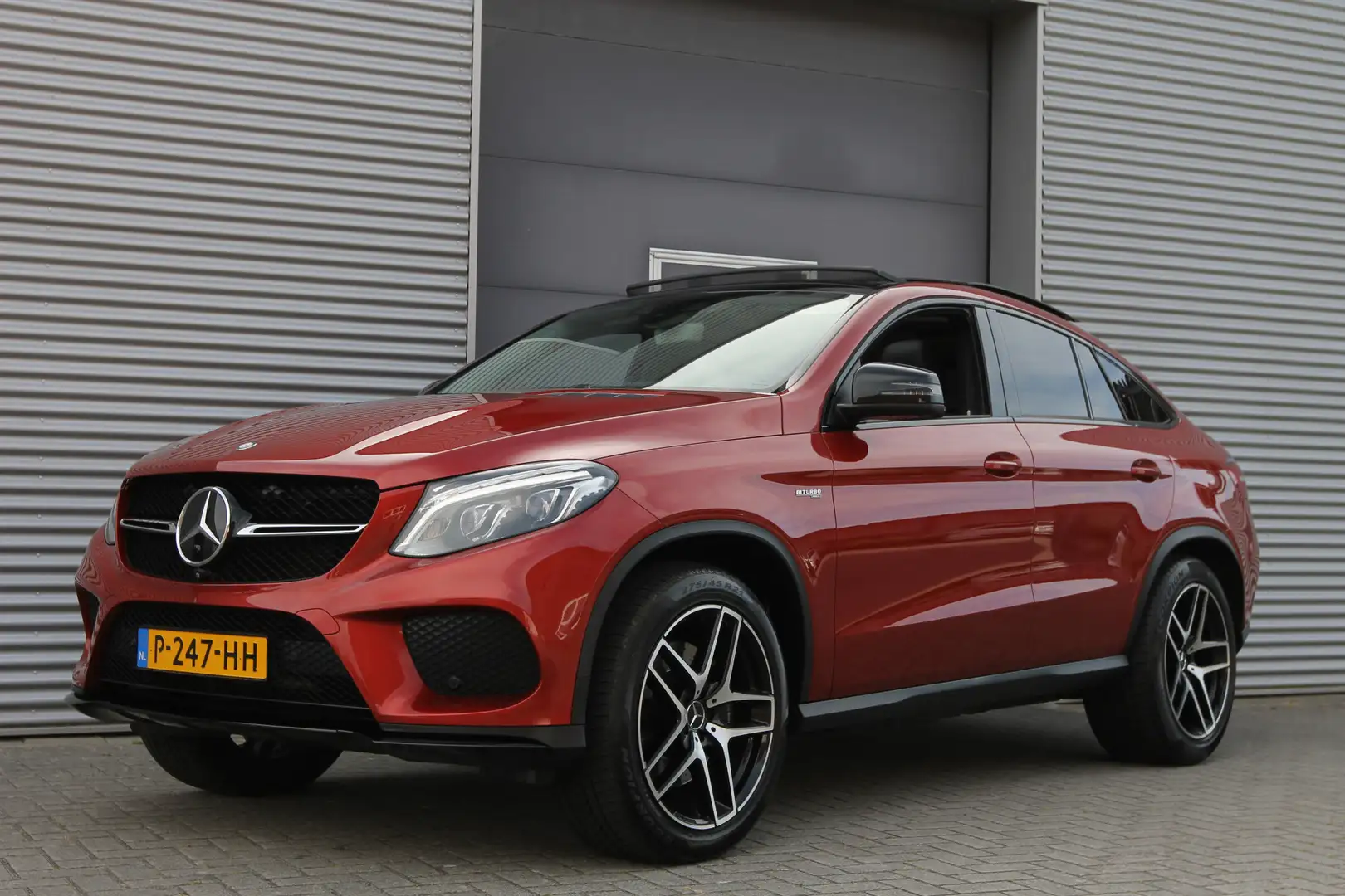Mercedes-Benz GLE 43 AMG 4MATIC AUT. I 368 PK I PANO.DAK I CAMERA I CARPLAY crvena - 1