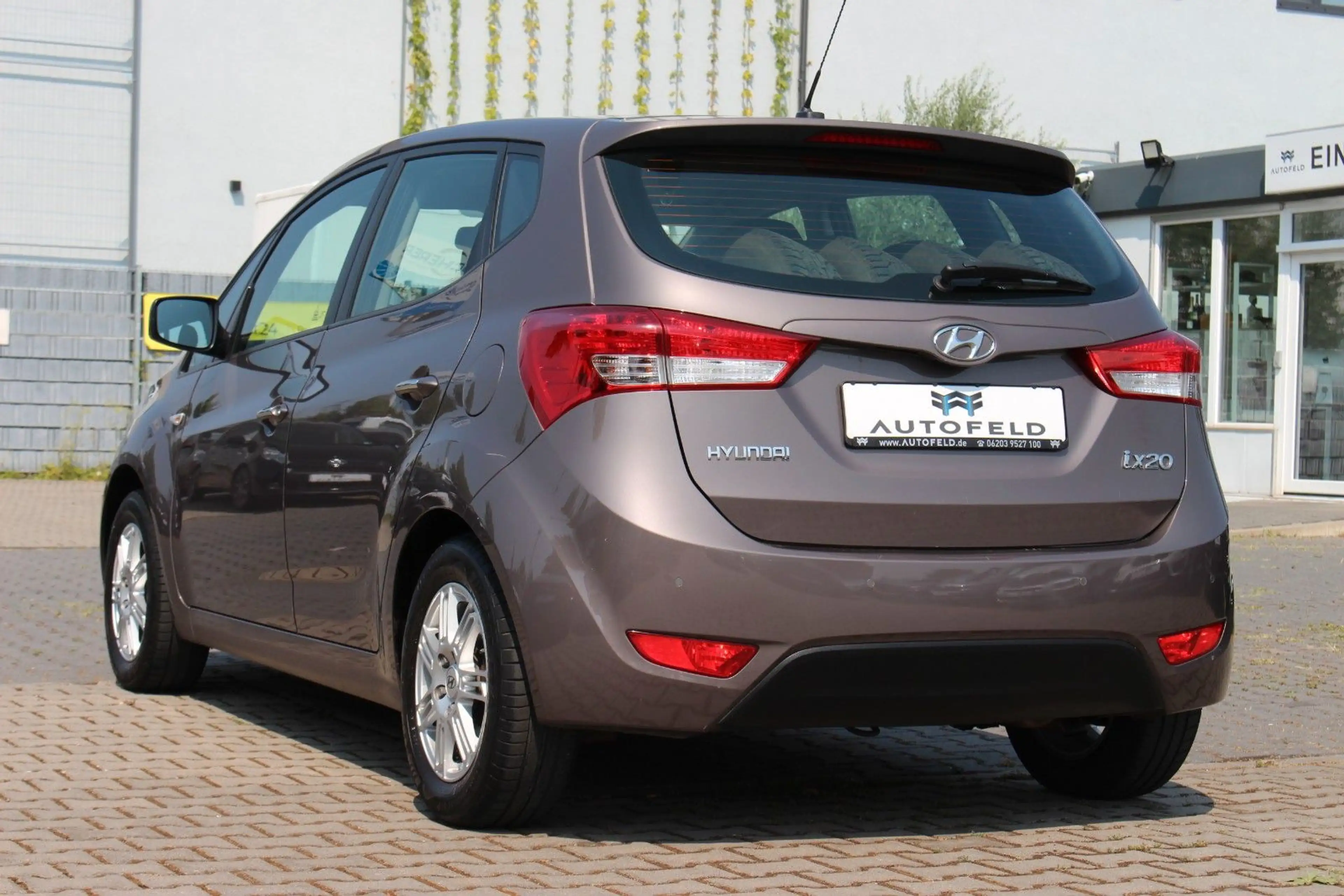 Hyundai iX20 1.6 Comfort/VOLLSHEFT/KLIMA/PDC/RADIO/AUX — photo 6