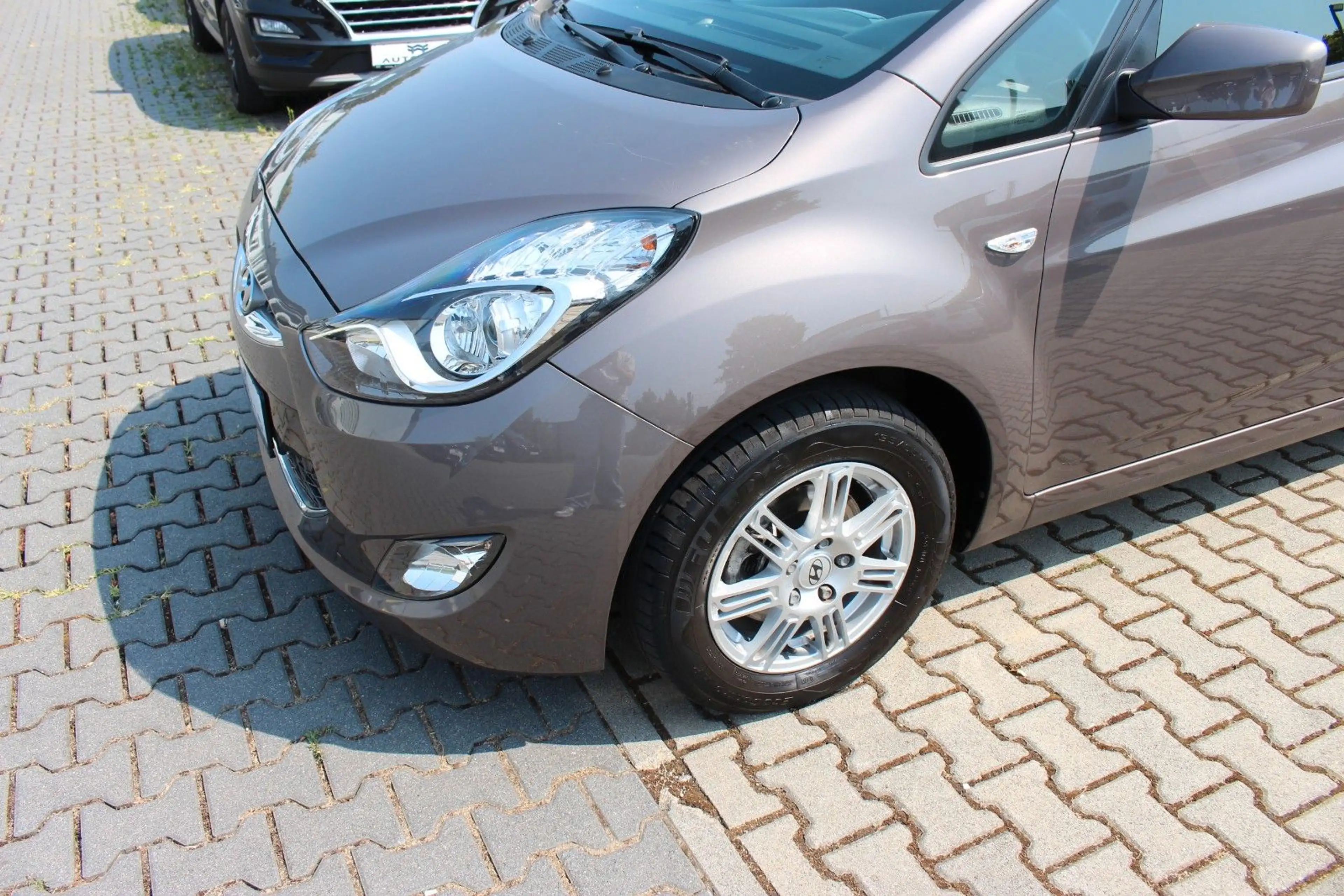 Hyundai iX20 1.6 Comfort/VOLLSHEFT/KLIMA/PDC/RADIO/AUX — photo 9