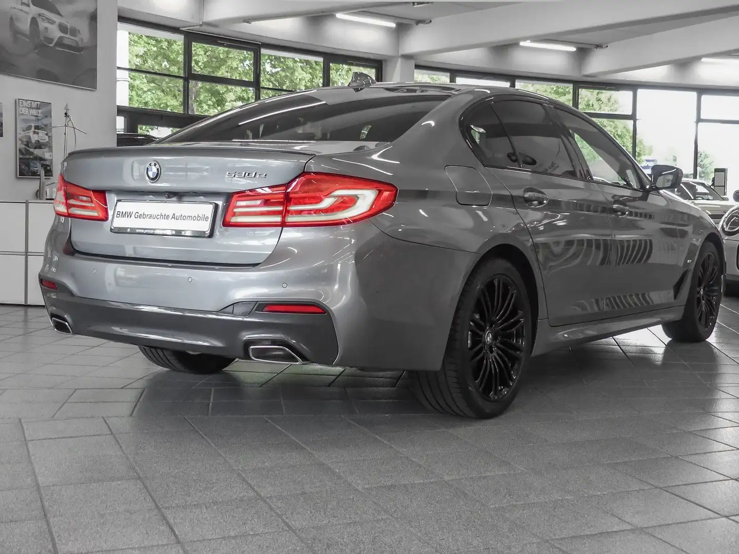 BMW 530 e iPerforman M Sport HUD AHK RFK NAVI LED LM Niebieski - 2