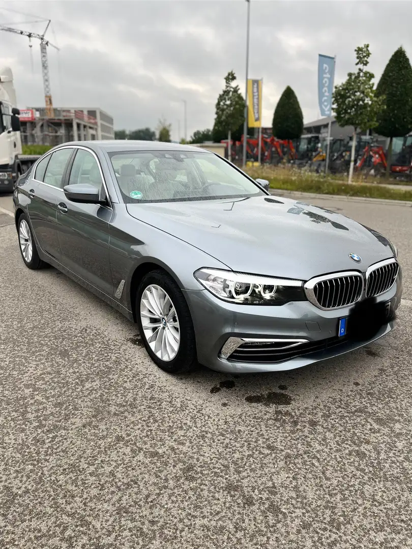 BMW 520 520 d Luxury Line Grau - 2