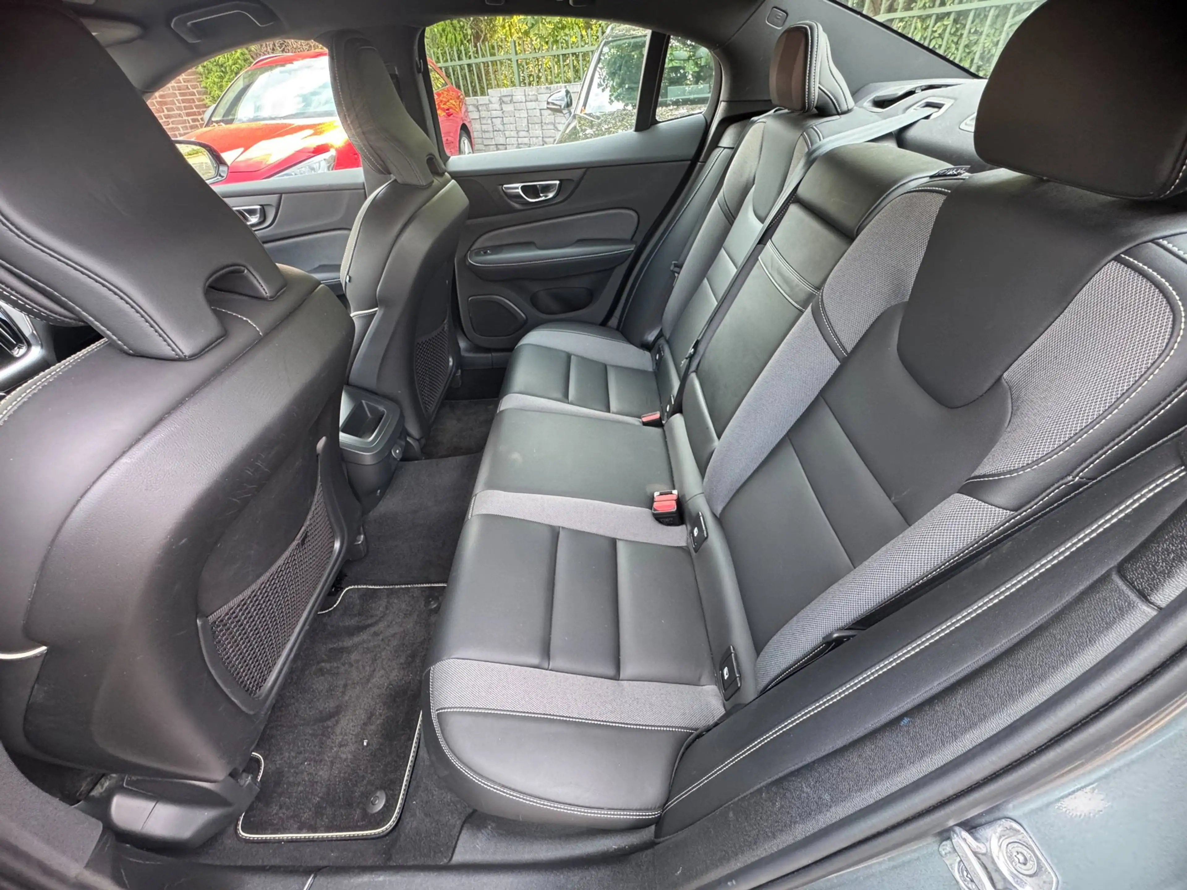 Volvo S60 2.0 B3 R-Design|Sportstoel|Camera|Memory| — photo 22