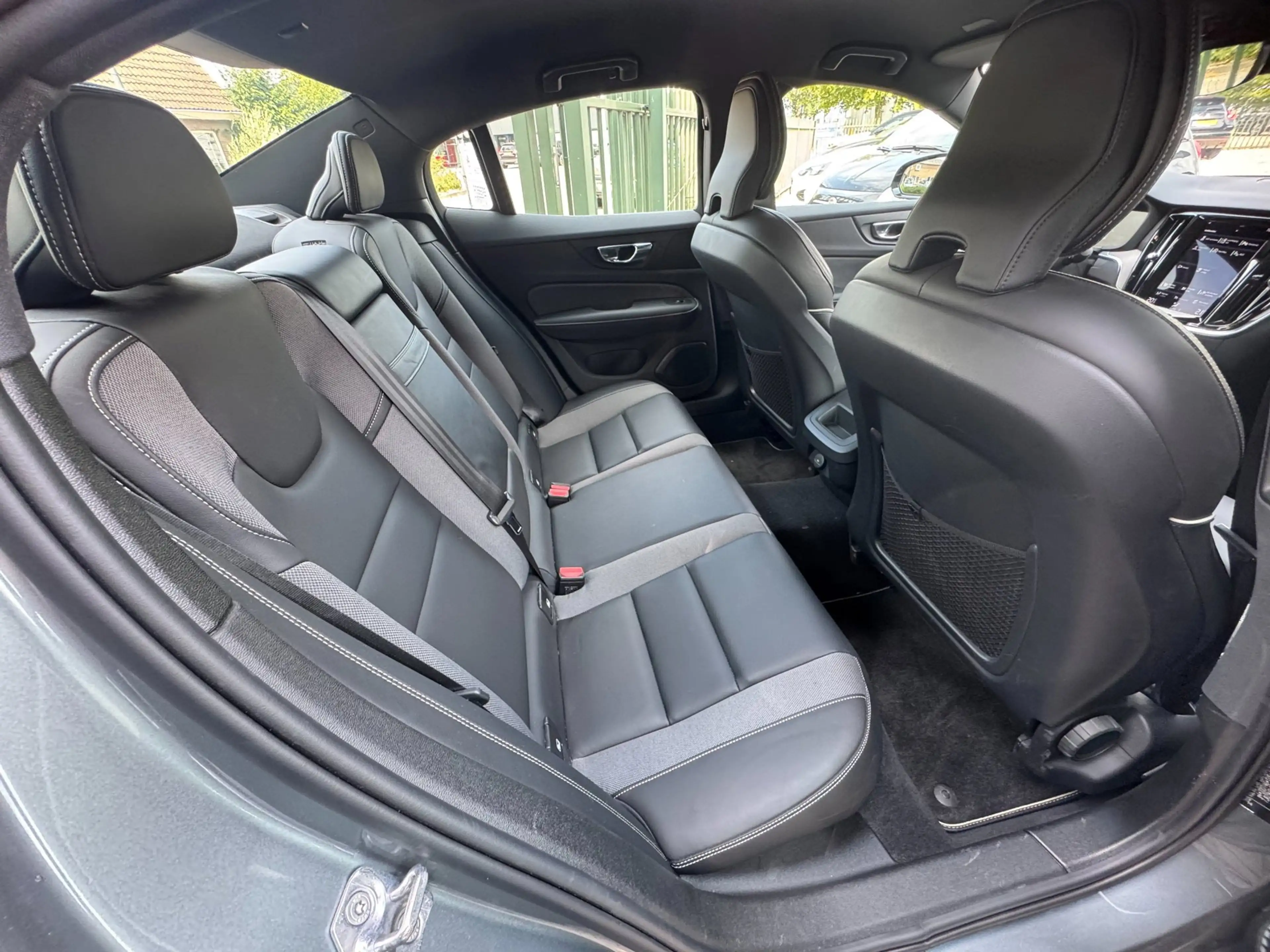 Volvo S60 2.0 B3 R-Design|Sportstoel|Camera|Memory| — photo 24