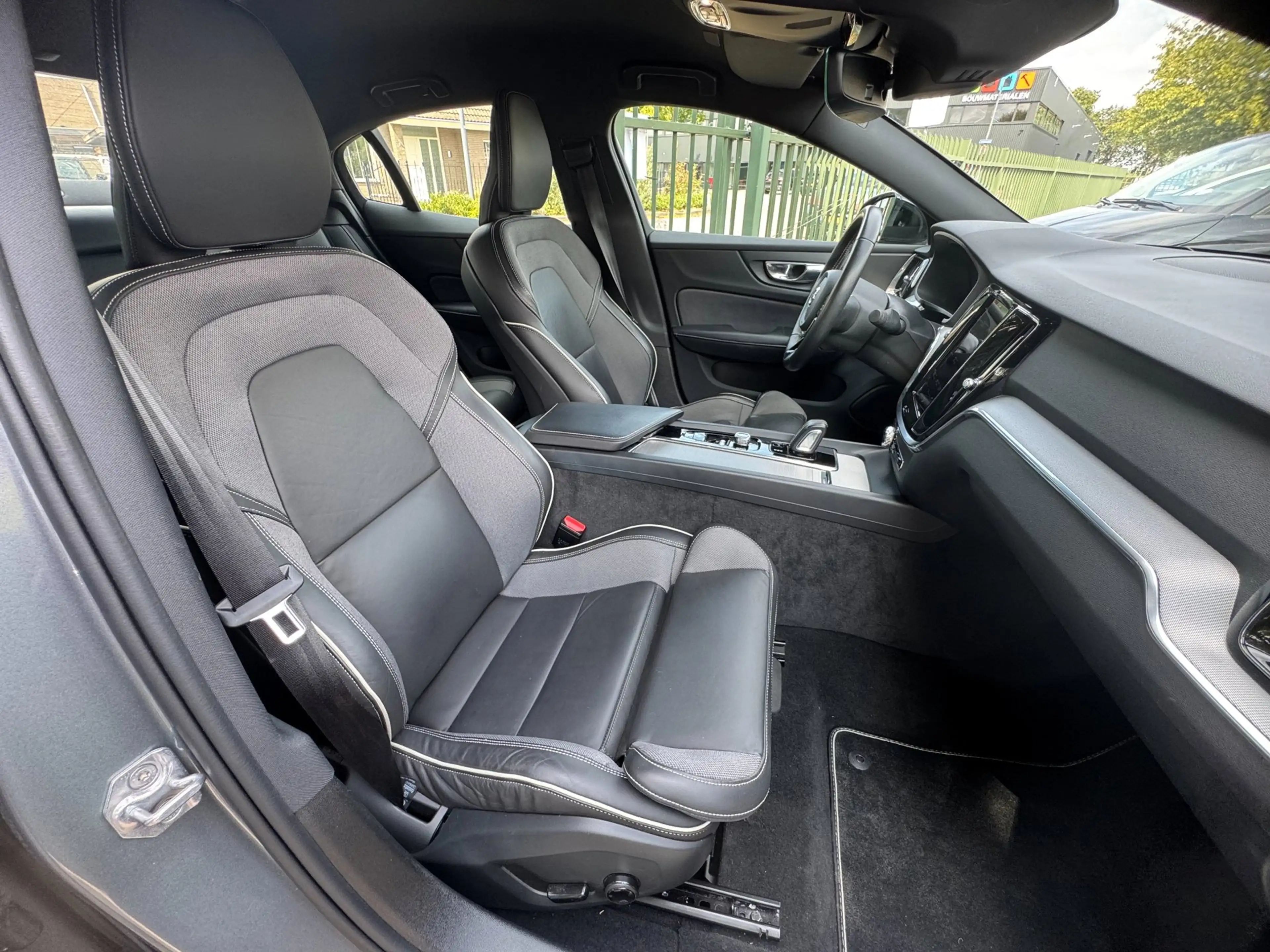Volvo S60 2.0 B3 R-Design|Sportstoel|Camera|Memory| — photo 25