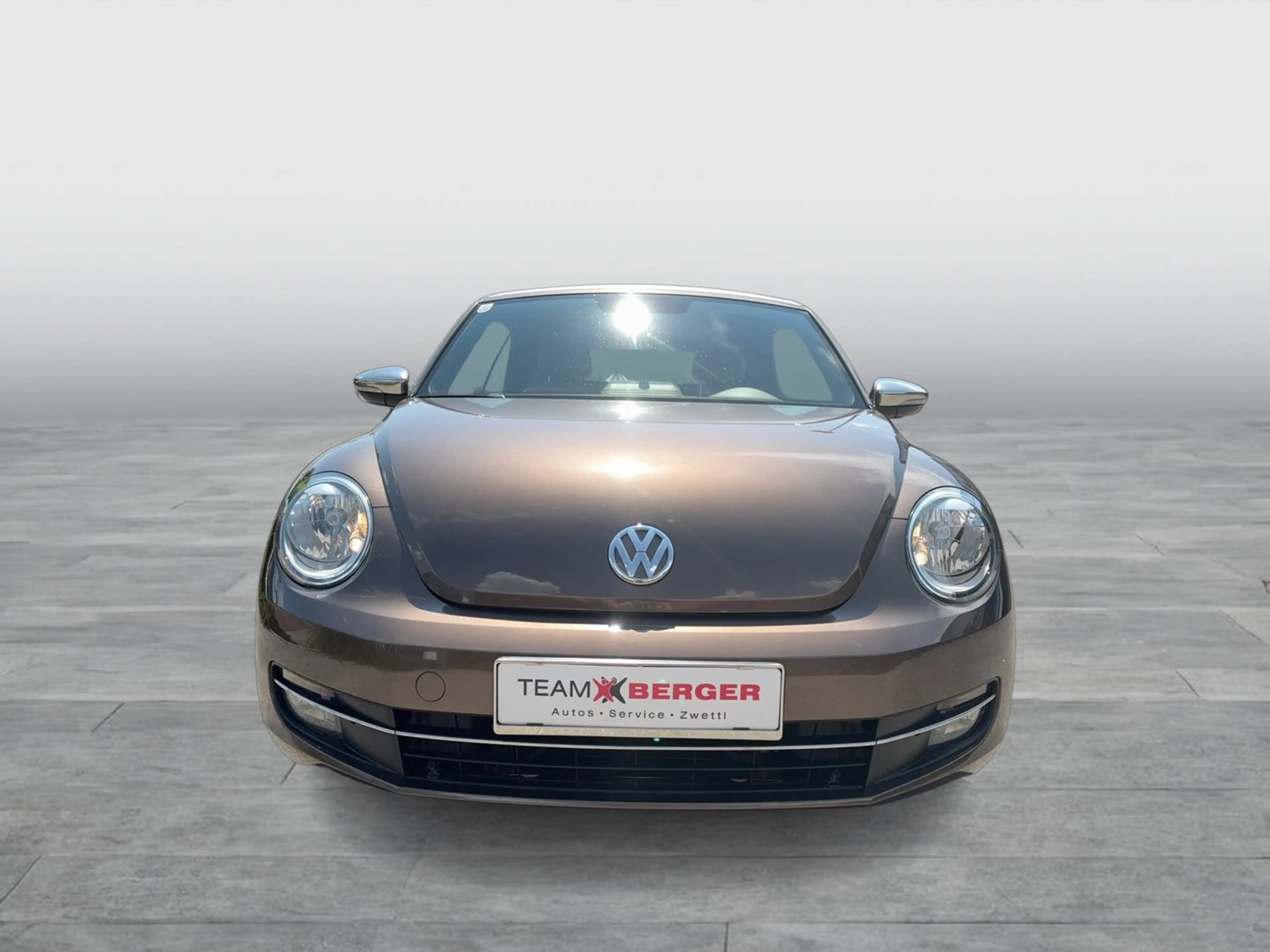 Volkswagen Beetle VW The Beetle Cabriolet Design BMT TSI — photo 7