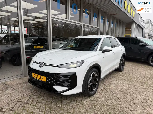 Volkswagen T-Roc 1.5 eTSI R-Line MODEL 2026 Business 150PK / ACHTER