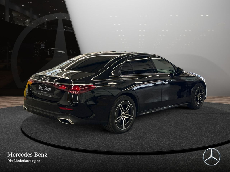 Mercedes-Benz E 300 de Hybrid AMG Fahrass Pano Burmester Distr+ — photo 8