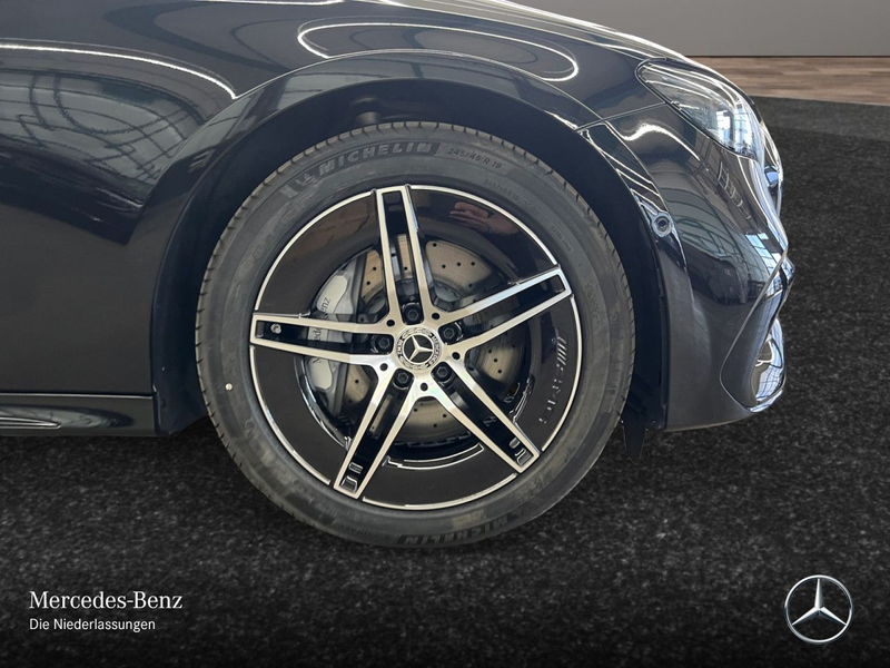 Mercedes-Benz E 300 de Hybrid AMG Fahrass Pano Burmester Distr+ — photo 6