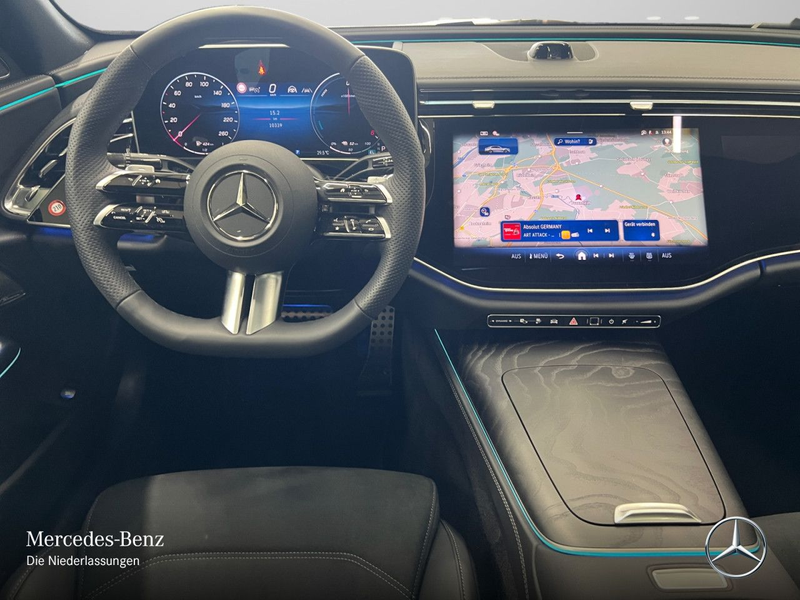Mercedes-Benz E 300 de Hybrid AMG Fahrass Pano Burmester Distr+ — photo 13