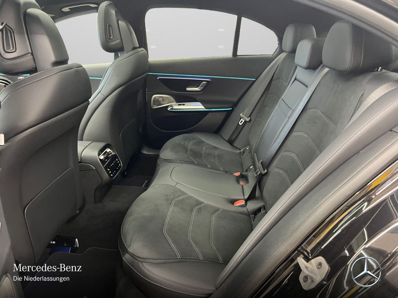 Mercedes-Benz E 300 de Hybrid AMG Fahrass Pano Burmester Distr+ — photo 12