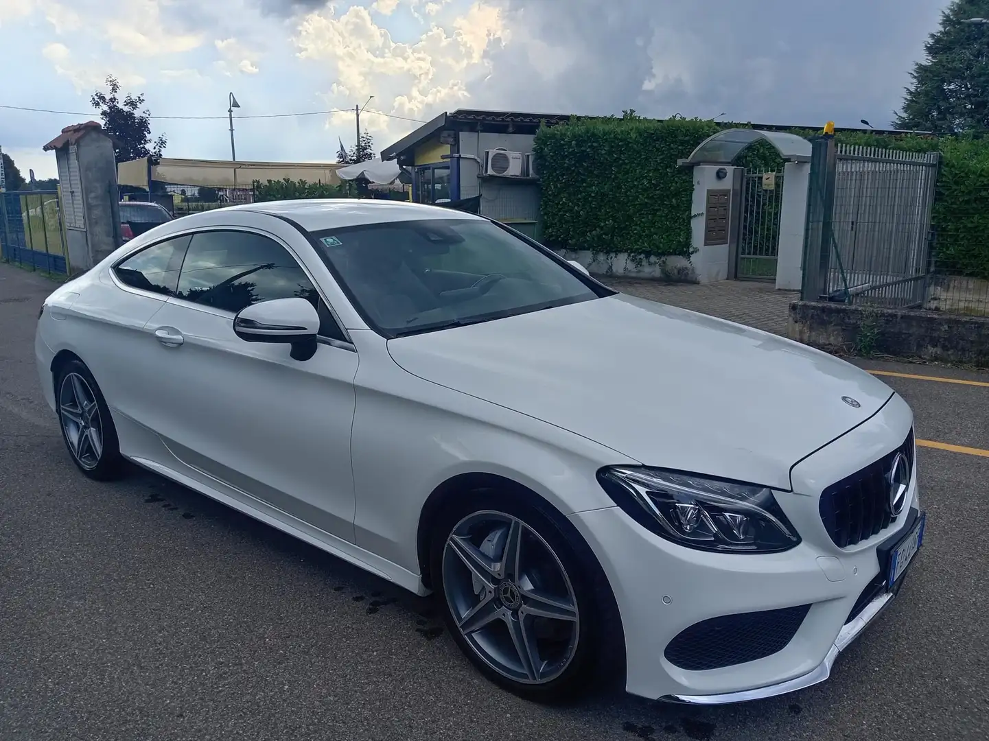 Mercedes-Benz C 220 Classe C-C205 2017 Coupè d Premium Plus auto Bianco - 1