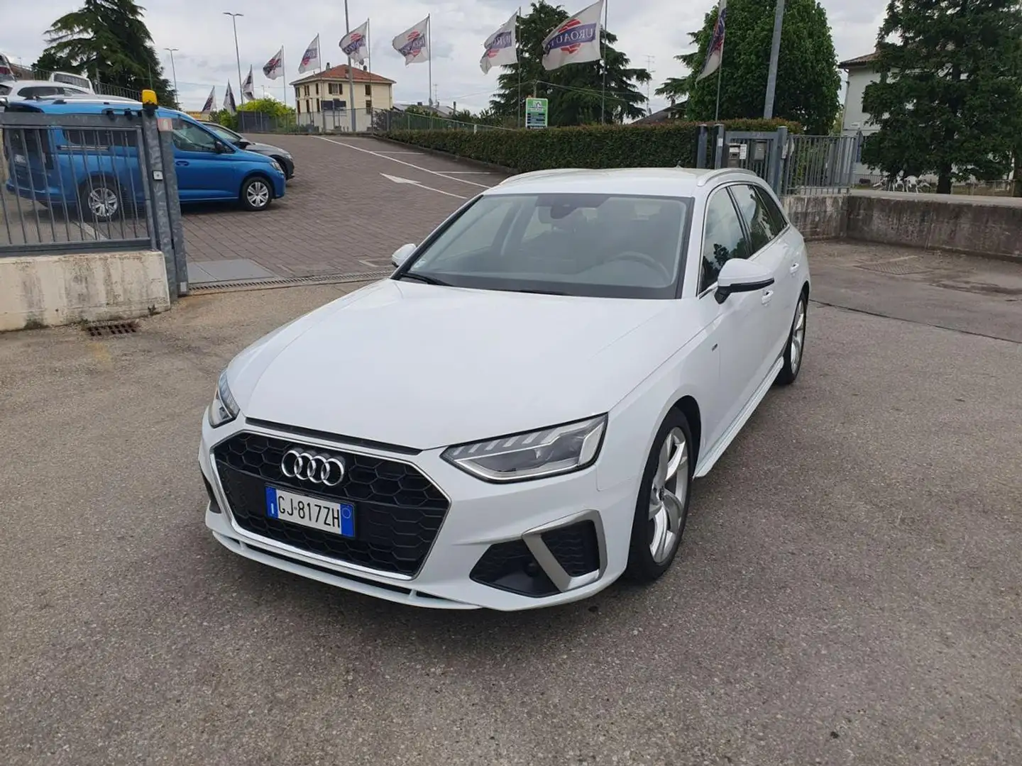 Audi A4 Avant 35 TDI/163 CV S tronic S line edition Blanc - 1