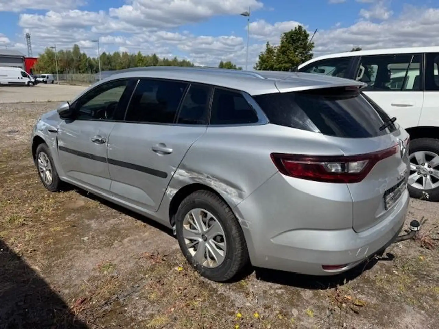 Renault Megane IV 1.5dCi Grandtour Experience*Navi*PDC Silber - 2