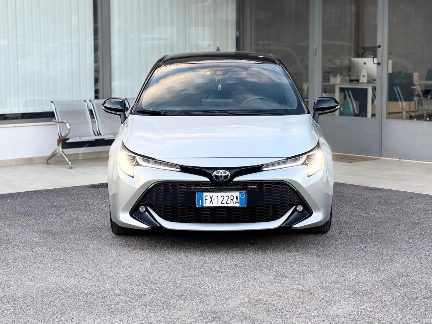 Toyota Corolla 1.8 Hybrid 98CV E6 Automatica - 2019 Argento - 2