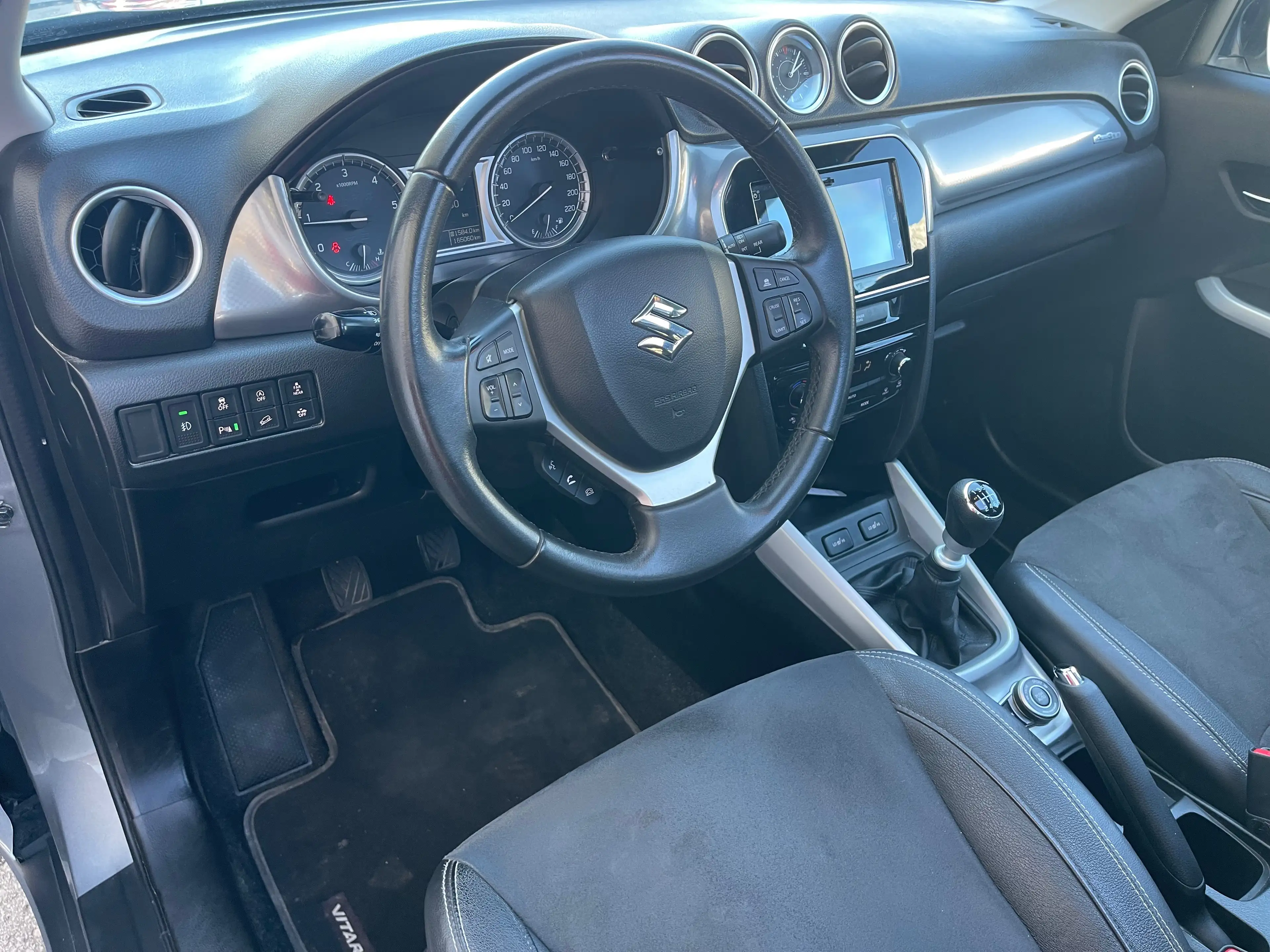 Suzuki Vitara 1.6 DDiS Comfort 4x4 — photo 7
