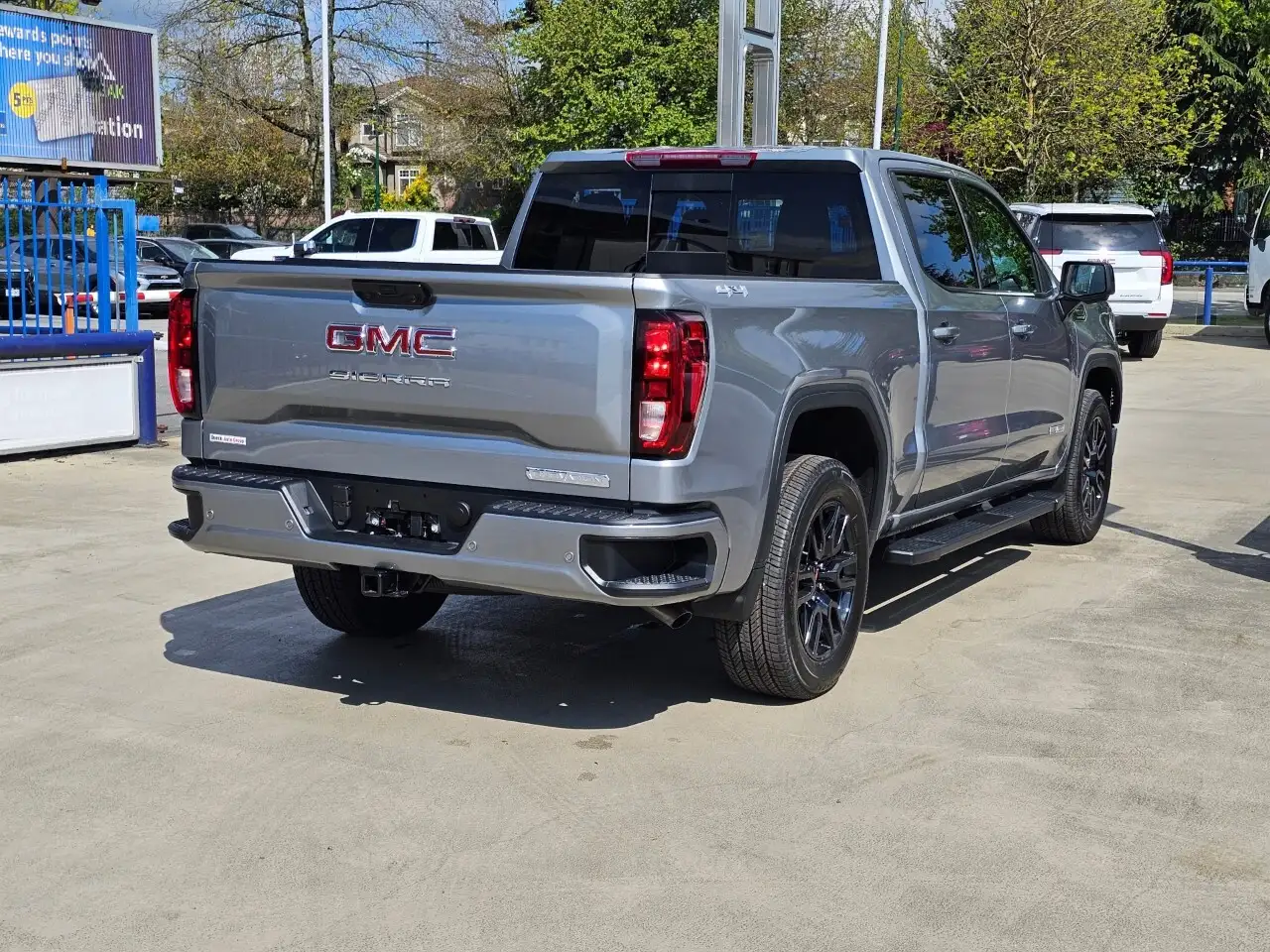 GMC Sierra 1500 снимка GMC Sierra 1500