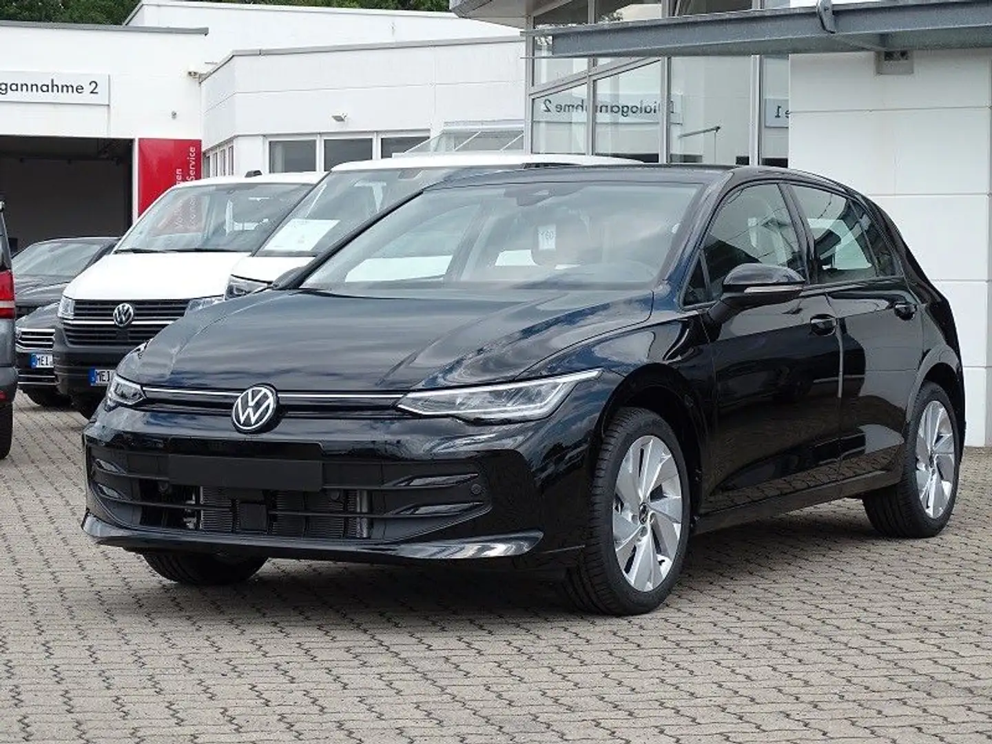 Volkswagen Golf 1.5 eTSI DSG Life / Business Premium Schwarz - 1