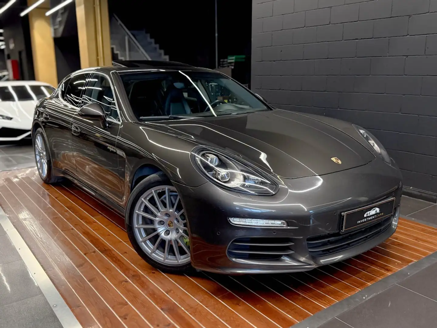 Porsche Panamera S e-Hybrid Tiptronic Brown - 1