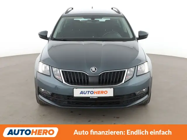 Skoda Octavia view 9