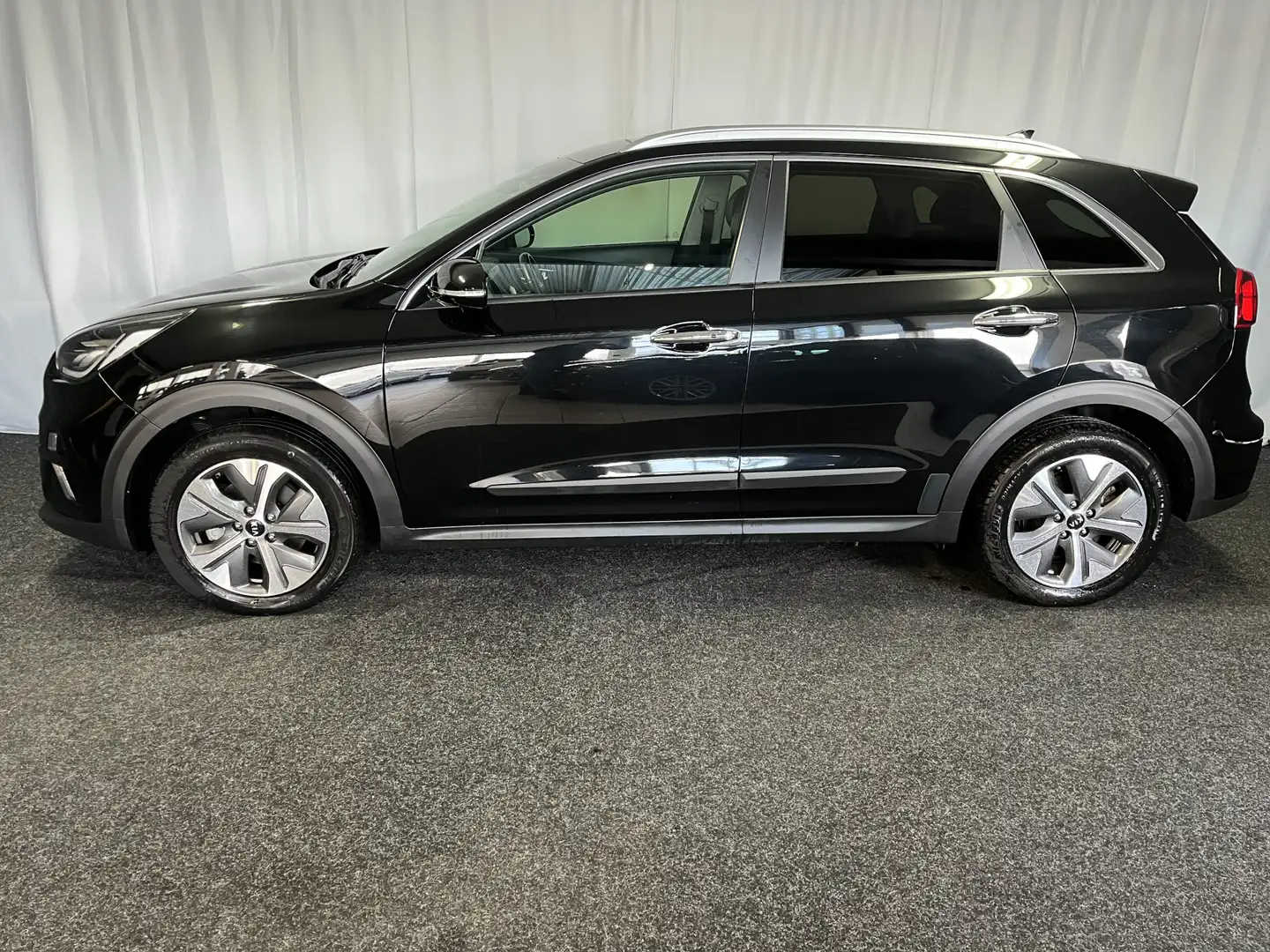 Kia e-Niro DynamicPlusLine 64 kWh ADAPTIVE/APPLE/NAVI/100% SO Чёрный - 2