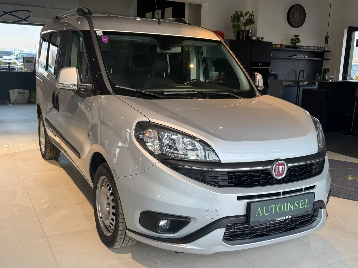 Fiat Doblo Trekking RFK+Navi+SZH Grau - 2