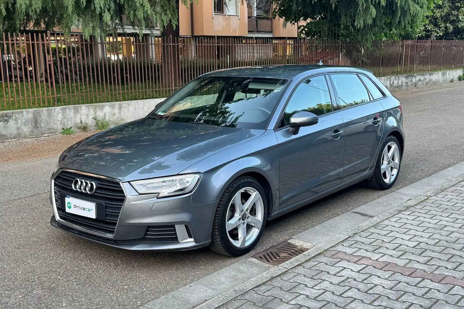 Audi A3 A3 2.0 TDI Business Zilver - 1