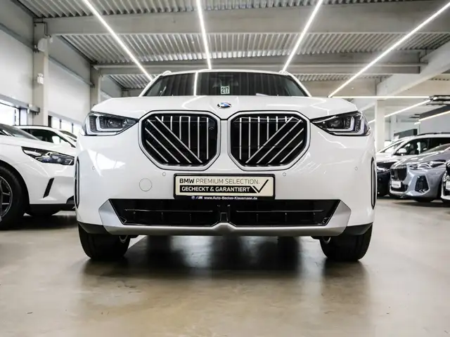 BMW X3 view 3