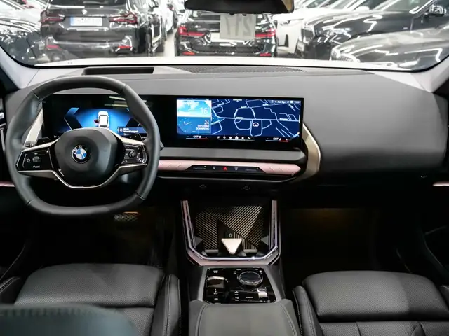 BMW X3 view 12
