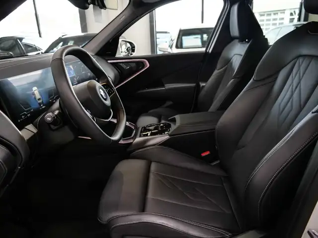 BMW X3 view 9