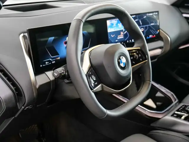 BMW X3 view 8