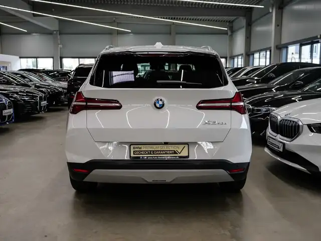 BMW X3 view 5
