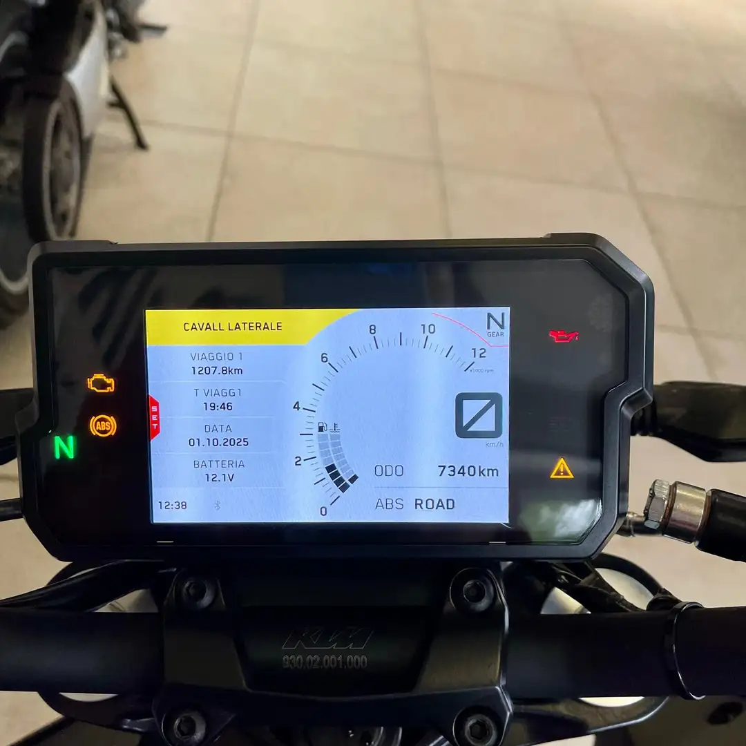 KTM 390 Duke - 2