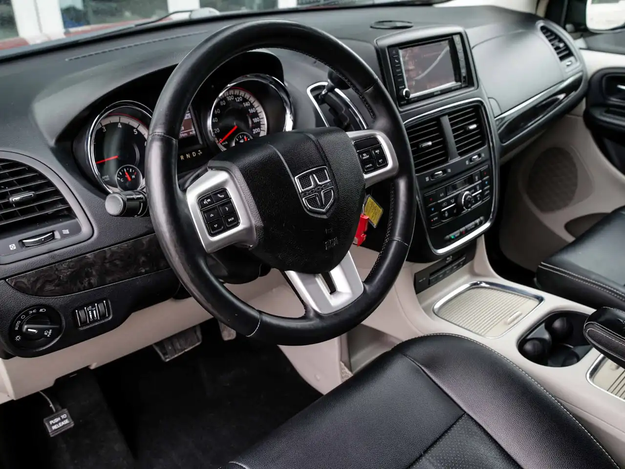 Dodge Grand Caravan fotografie Dodge Grand Caravan