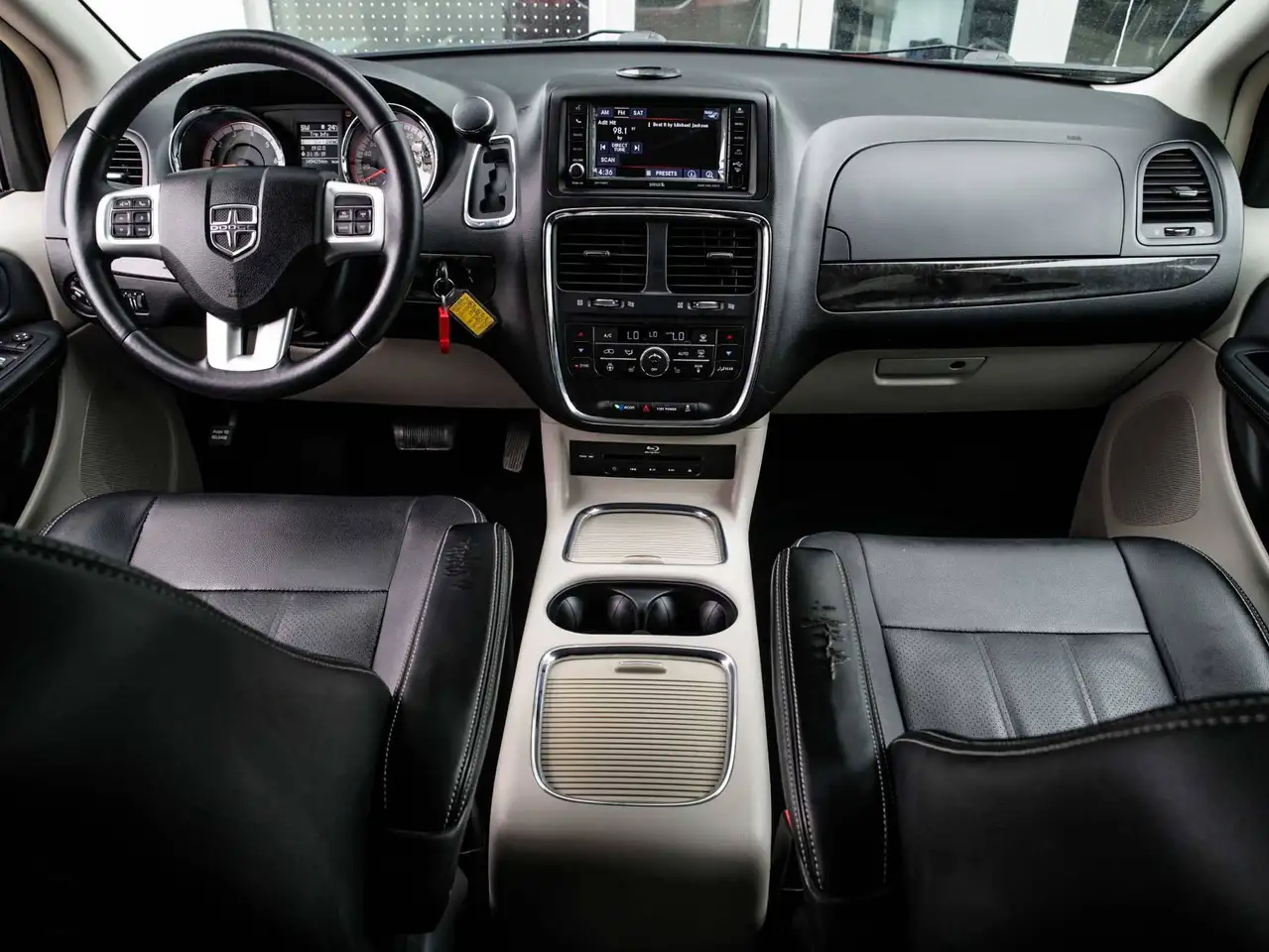 Dodge Grand Caravan fotografie Dodge Grand Caravan