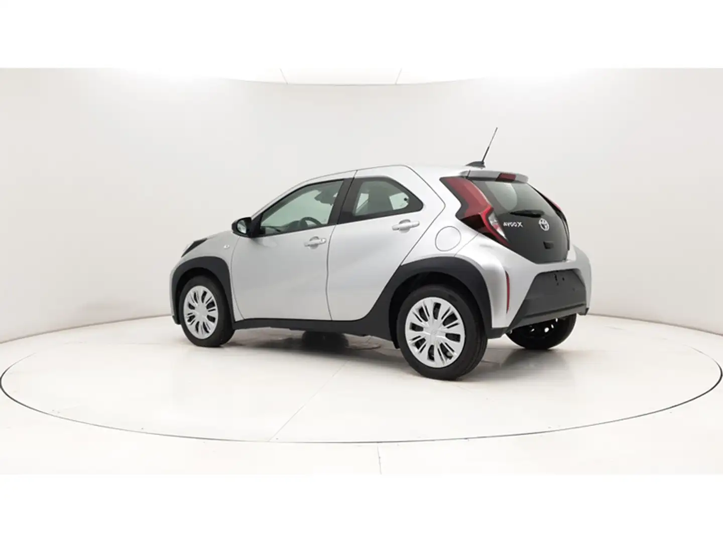 Toyota Aygo Dynamic 1.0 vvti 72ch Gris - 2