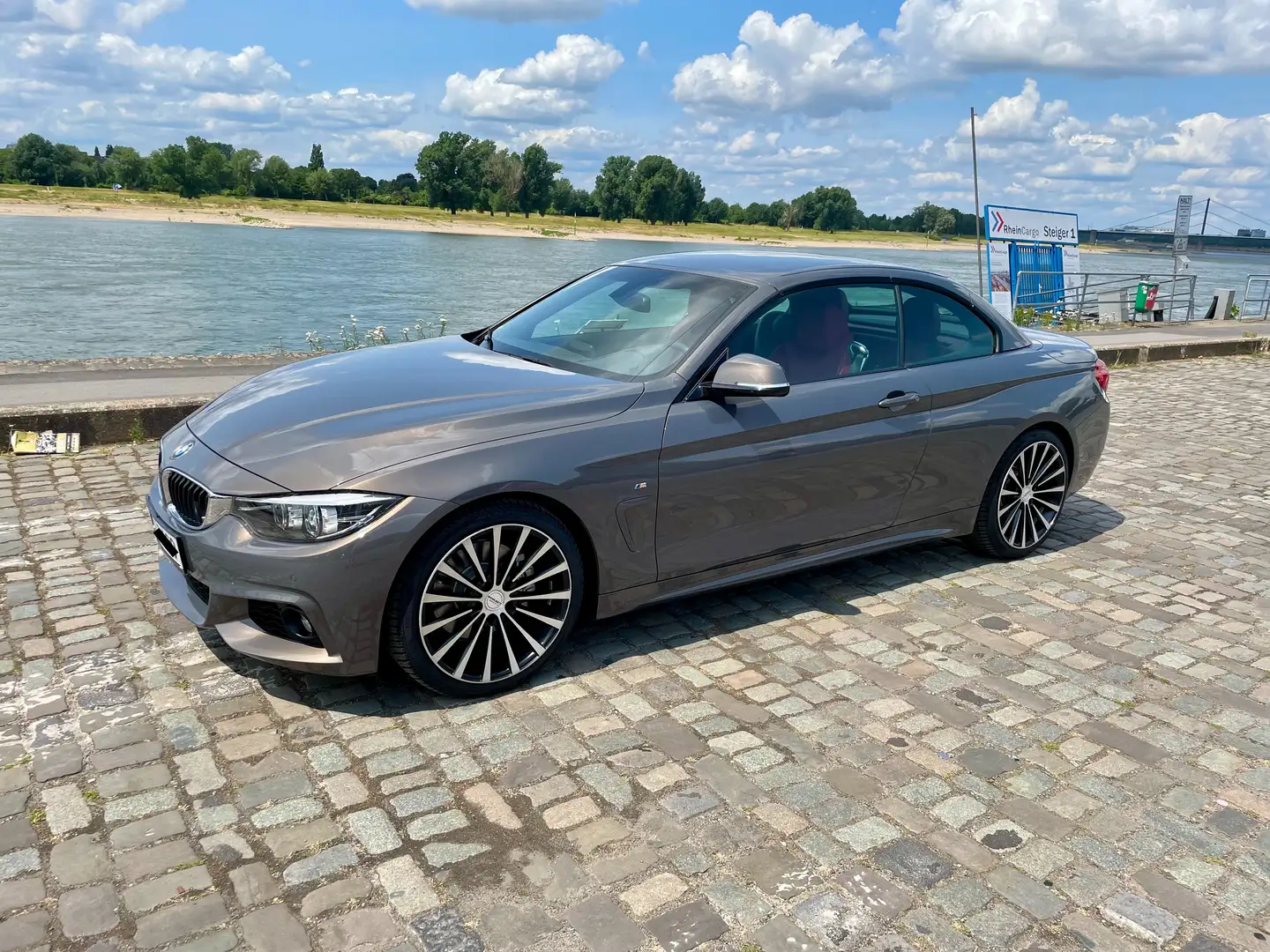 BMW 430 i M Sport Cabrio Grijs - 1