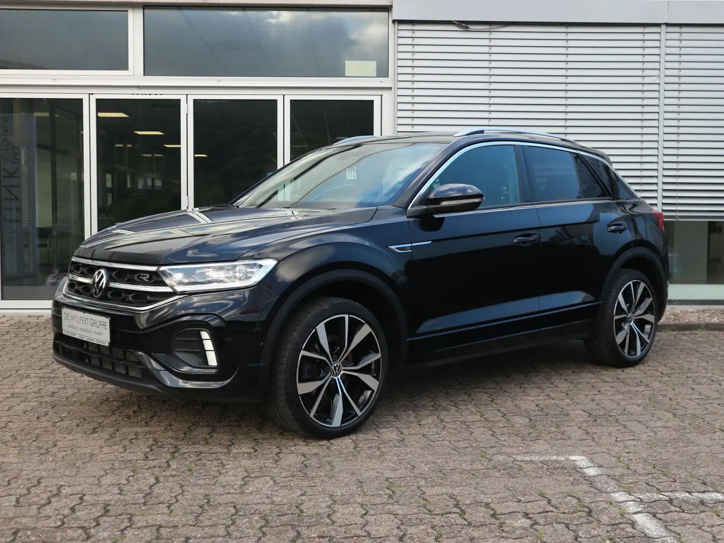 Volkswagen T-Roc R-Line 2.0 DSG 4M AHK STHZG DCC ACC NAVI Schwarz - 2