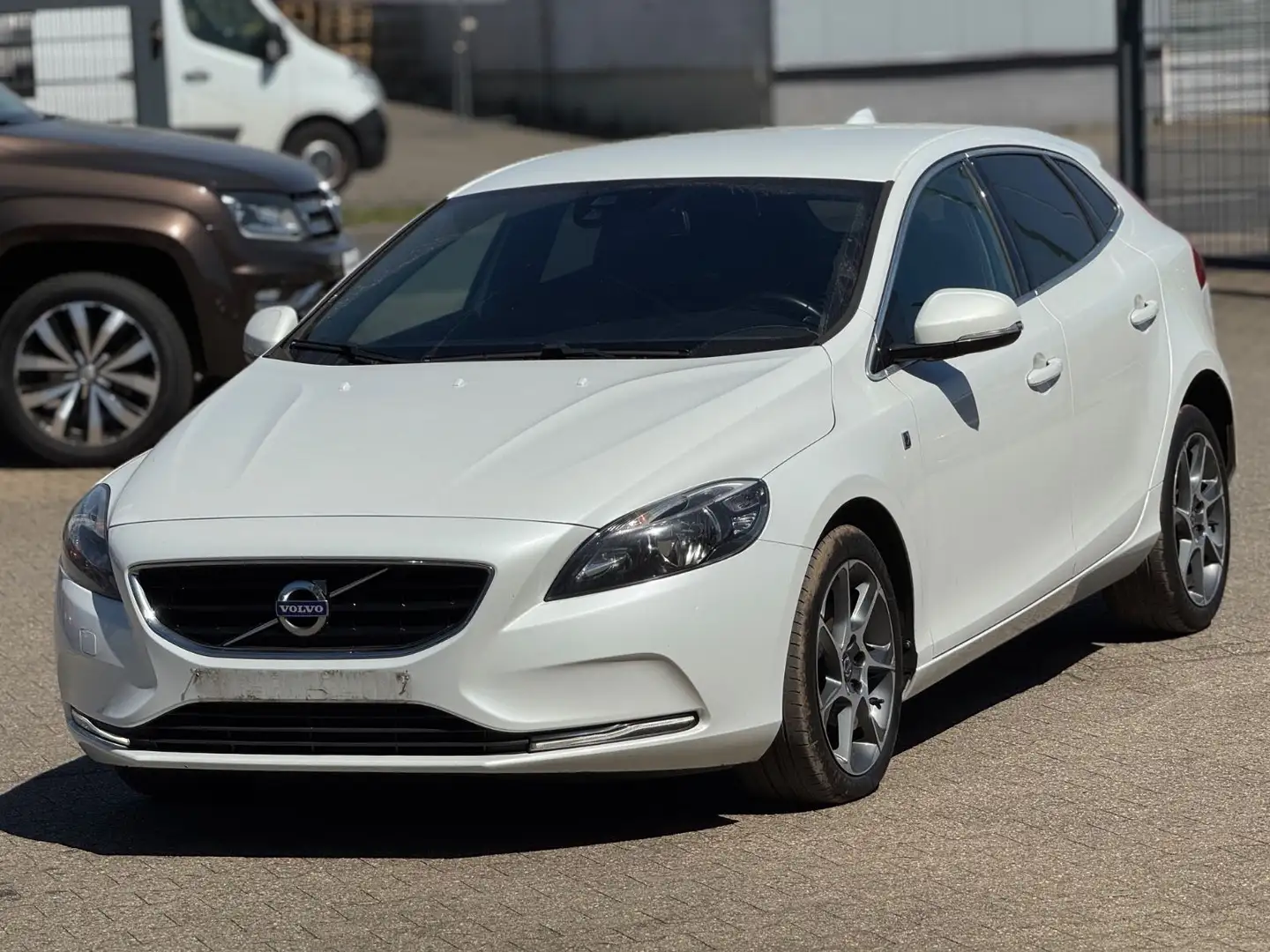 Volvo V40 Ocean Race D2 Euro6,Navi,Leder,RFK Weiß - 1