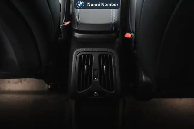 BMW Ix1 view 15