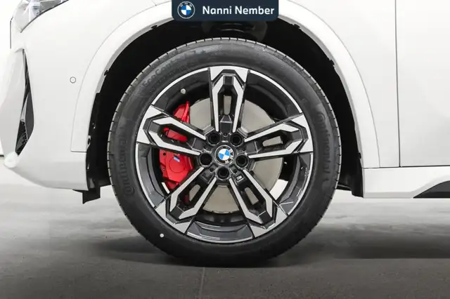 BMW Ix1 view 7