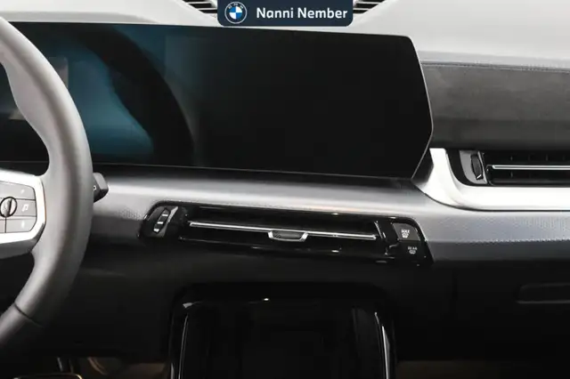 BMW Ix1 view 11