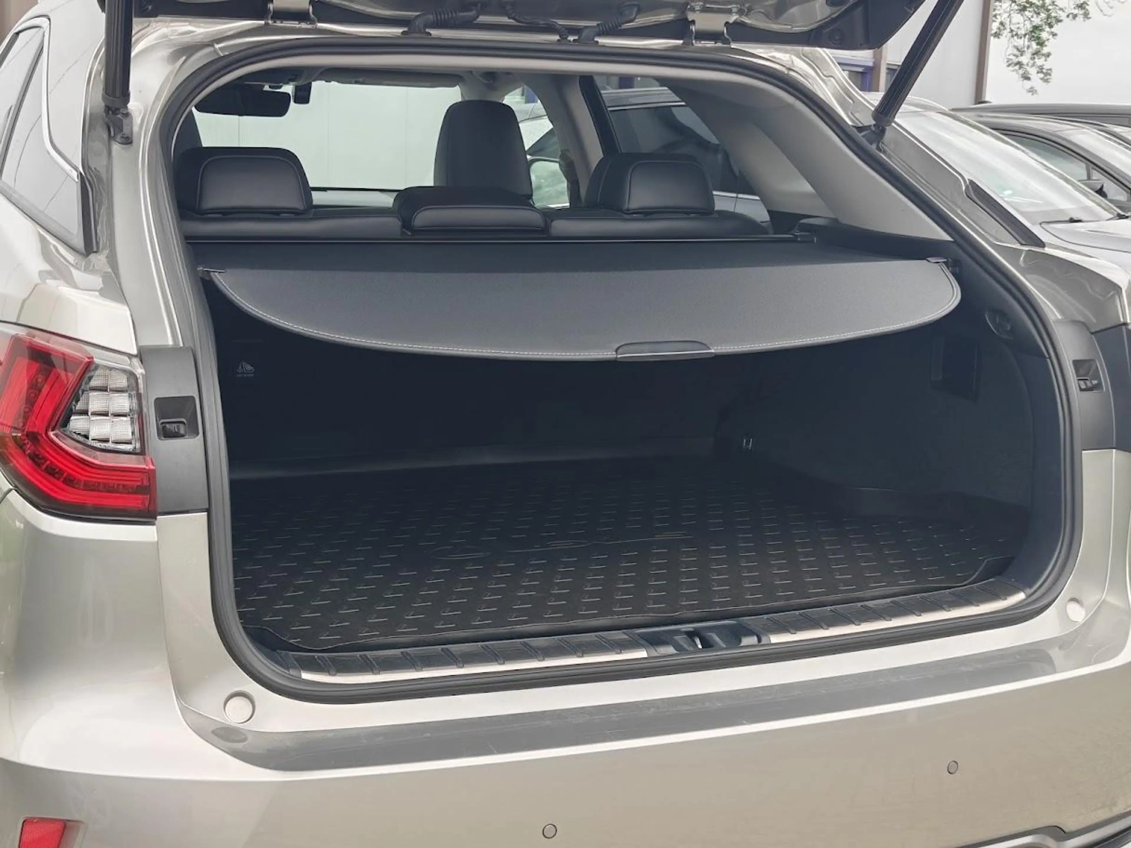 Lexus RX 450h 4WD Luxury Line — photo 8