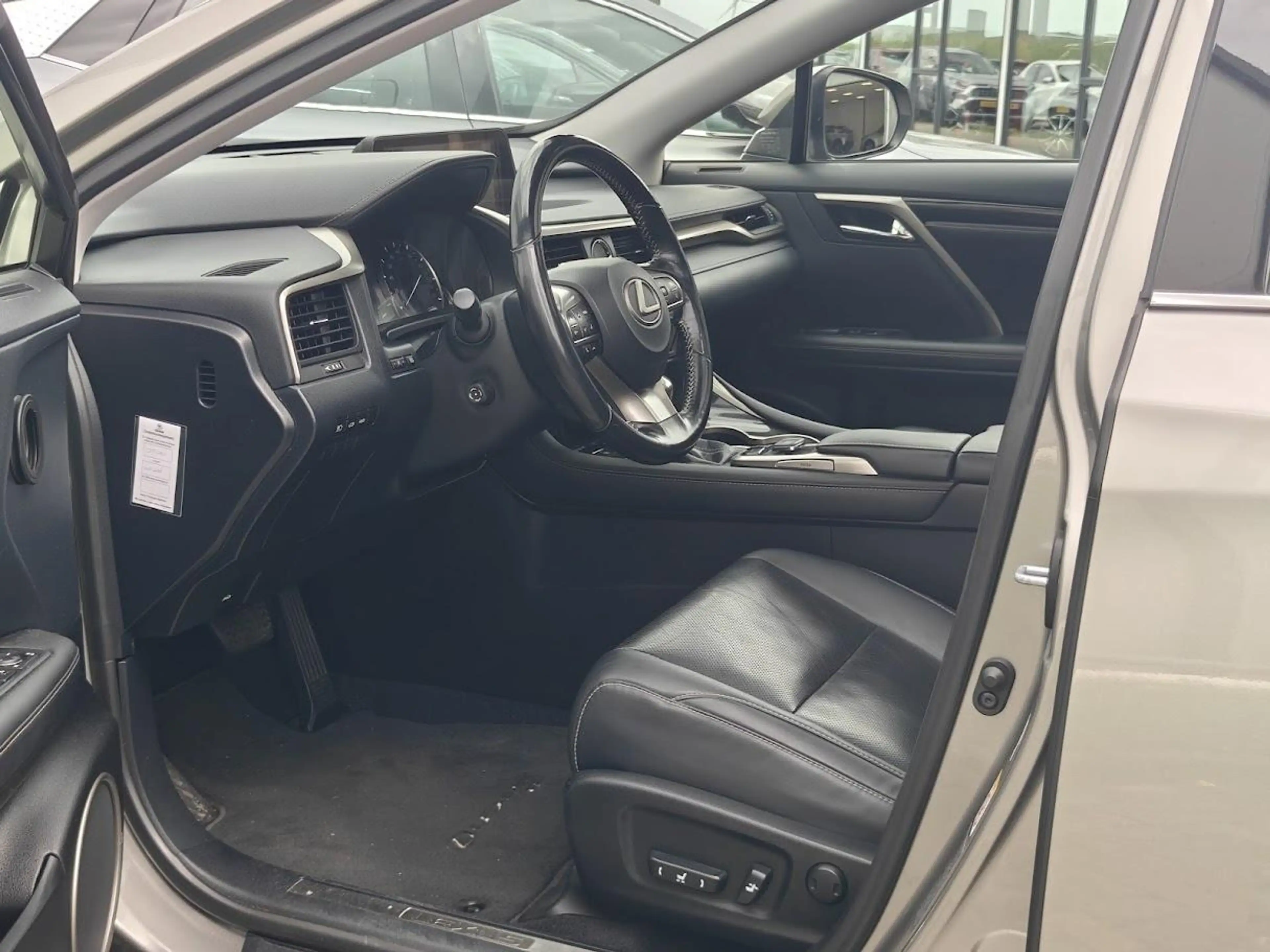 Lexus RX 450h 4WD Luxury Line — photo 2