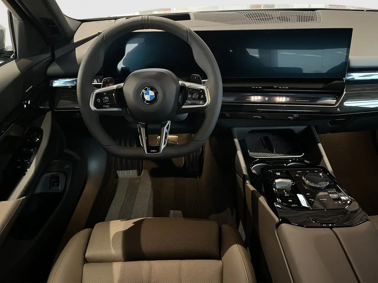 BMW 520 d Limousine M-SportPro Head-Up harman/kardon AHK 9