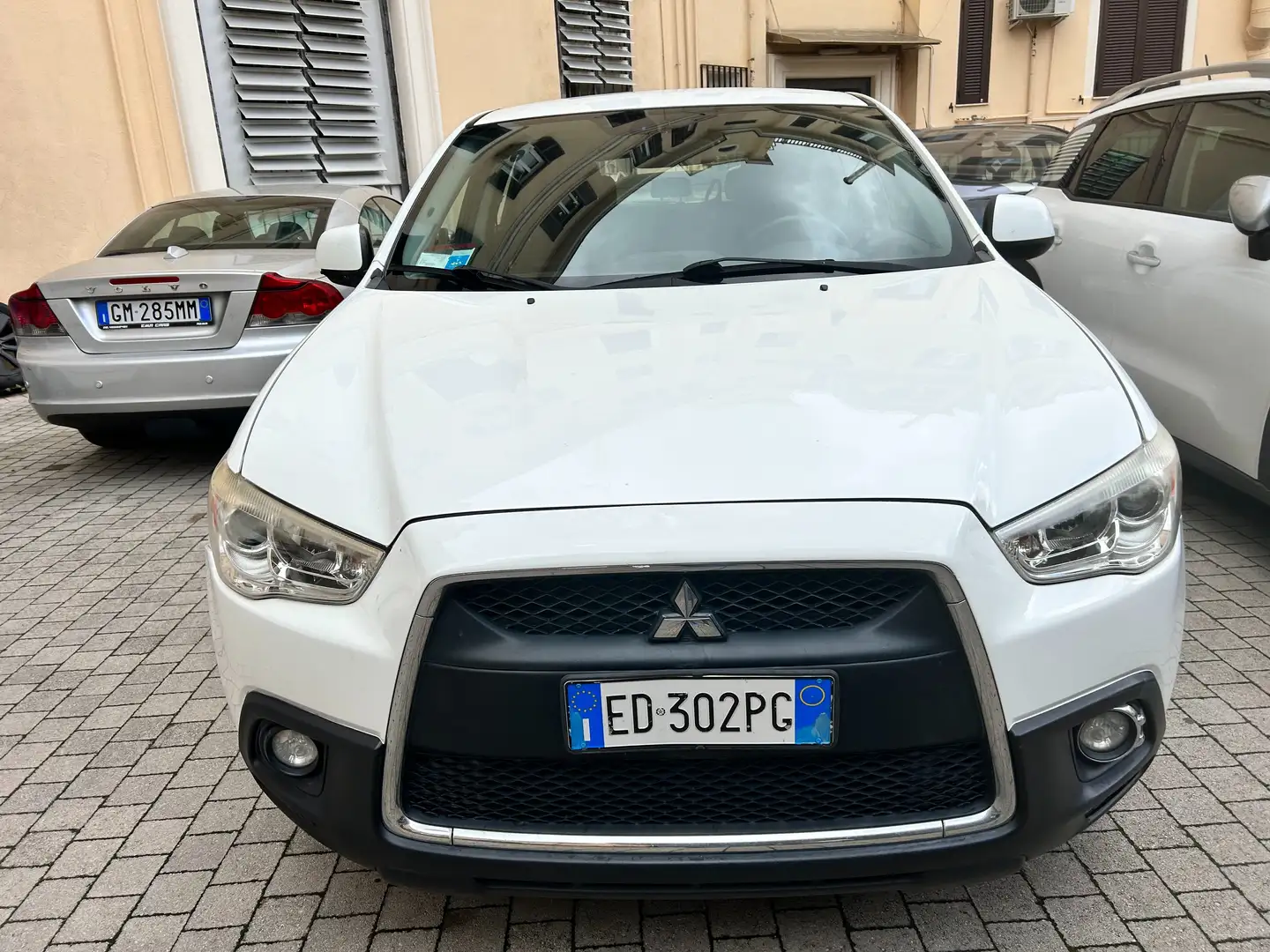 Mitsubishi ASX ASX 1.8 Invite 4wd Weiß - 2